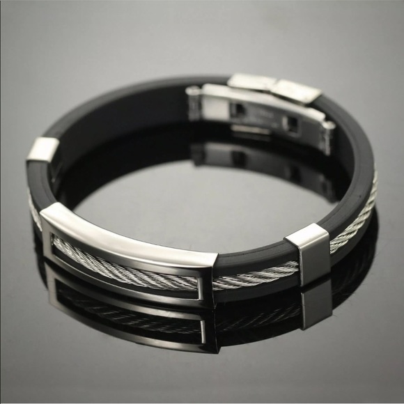 Men’s Stainless Steel Bracelet Black & Silver - Picture 1 of 8